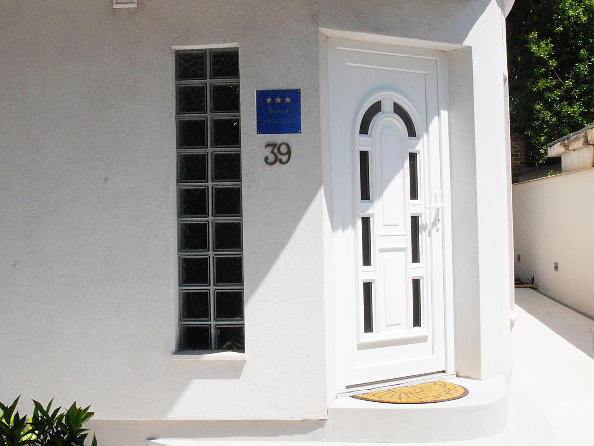 Apartment Klara II Pula Exterior photo